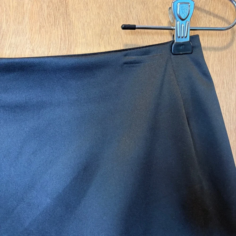 JS Collections Skirt 6 Black Mermaid Flared Godet Quiet Luxury Balletcore Office